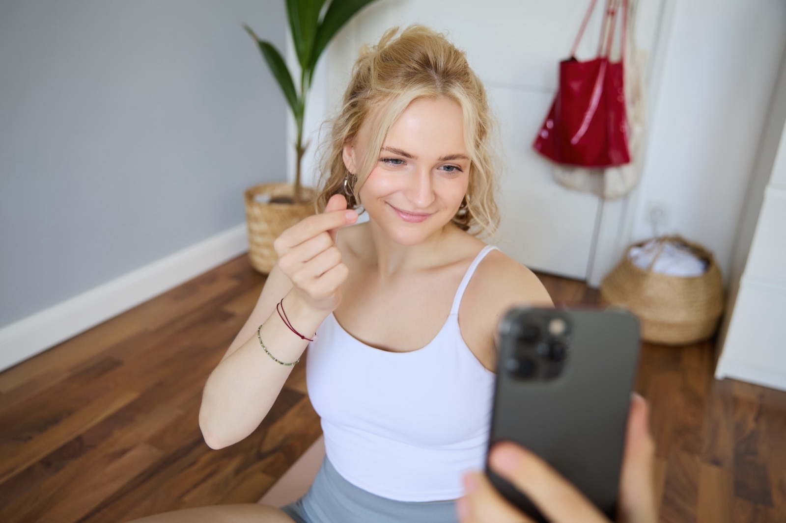 Creator following up with leads after an Instagram conversation